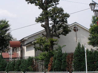 カトリック喜多見教会・小田急線喜多見駅北口(東京都世田谷区喜多見)